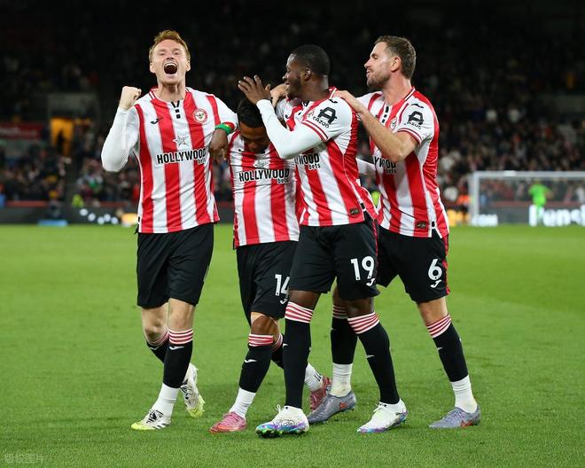 欧冠与联赛双线开云作战，球队取舍更加清晰