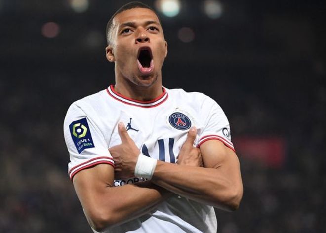 威少拥抱杜兰特！火箭8换1重磅交易现状分析，正式跌入附加赛区