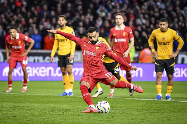 意甲媒体透露：从西汉姆联签下菲尔克鲁格后，AC米兰目前正计划补强边路阵容