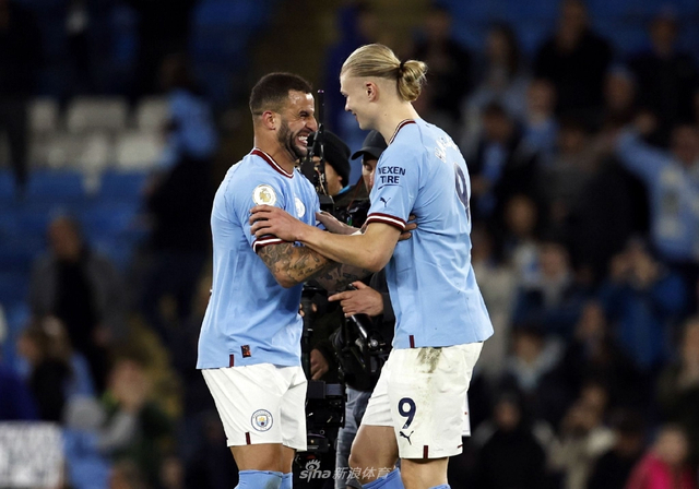 [中超]上海海港客场胜深圳新鹏城